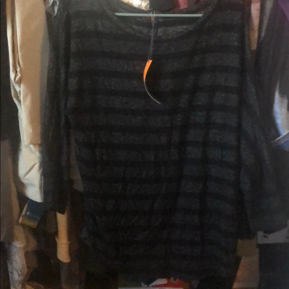 Brushed knit light sweater